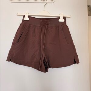 Lululemon License to Train High-Rise Short 4"
